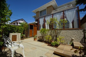 ガーデンルームがティータイムの憩いの空間