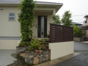 たくさんの植物に囲まれてお手入れも楽しみ