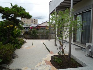 お手入れ簡単すっきりお庭にリフォーム