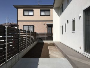 素材にこだわって、プチ・ガーデン！