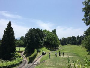 春です！　お庭とゴルフの季節です！！