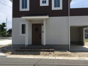 ナチュラルなおうちの顔！！完成！！