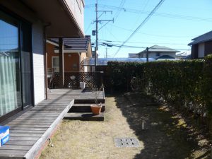 ガーデンルームと自然石のお庭完成！