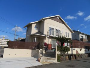 和風の石組みを壊し、車庫拡張・・・ﾘｶﾞｰﾃﾞﾝで奥様好みのお庭に大変身！！