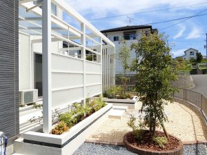 プライバシーも守るプラスＧのテラスガーデン