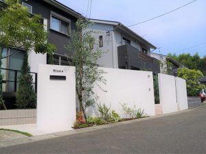 デザインウォールで魅せる外構リフォーム