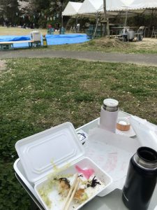 青空の下　押川弁当