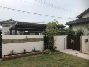 広い庭のクローズ外構