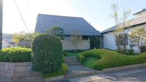 ものすごい立派な邸宅がさらにすごいお庭に！！