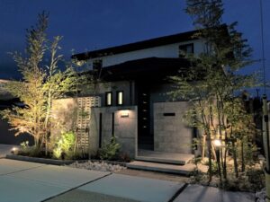 全てPX工法で仕上げた重厚感のあるエクステリア