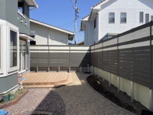 植栽を整理し目隠しフェンスへ　　～霧島市M様邸～