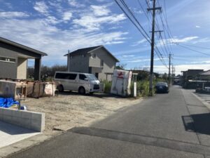 グレーの門壁が映える新築外構　　　～姶良市　T様邸～