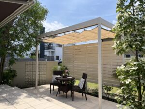 植栽に囲まれたお気に入りの庭