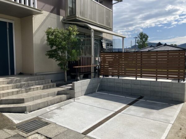 駐車場拡張とグラン舗石でお庭をリフォーム ～霧島市K様邸～